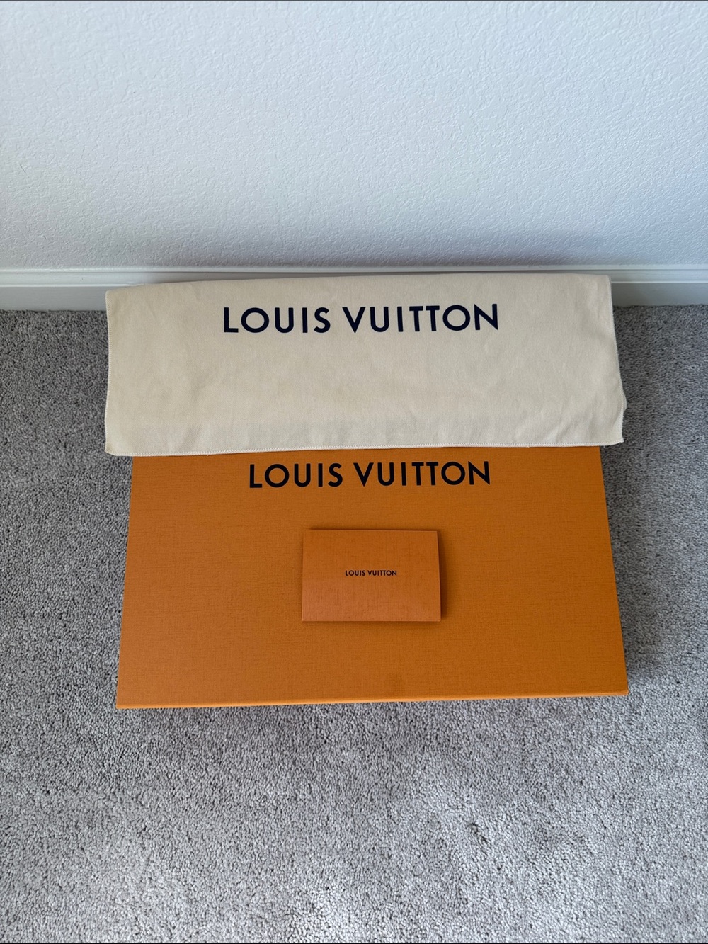 Authentic Louis Vuitton Neverfull MM - Picture 3 of 17